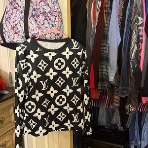 women shirt in like new condition